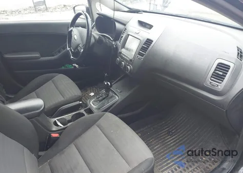 2017 Kia Forte S z USA, uszkodzony, nr VIN 3KPFL4A7XHE119729